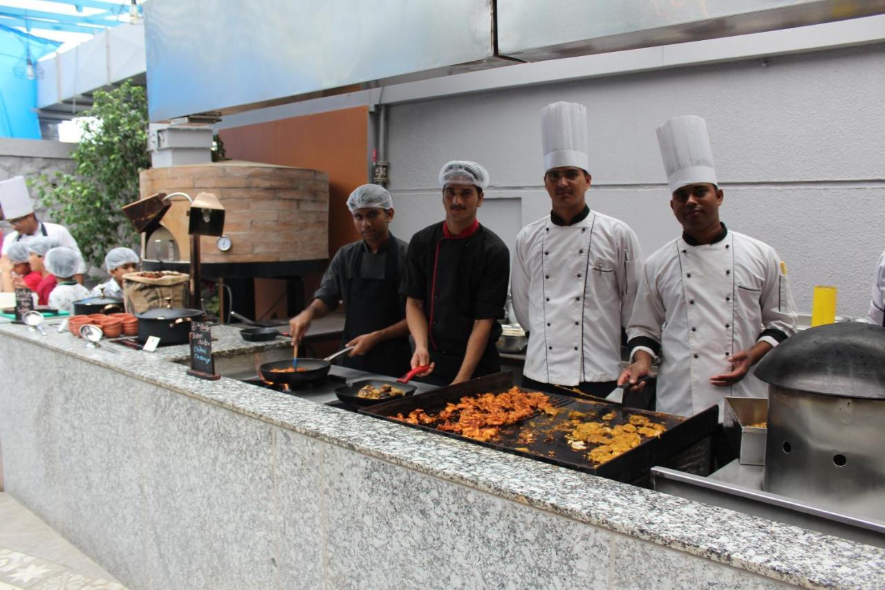Jalsa Resort Indore Bagian luar foto