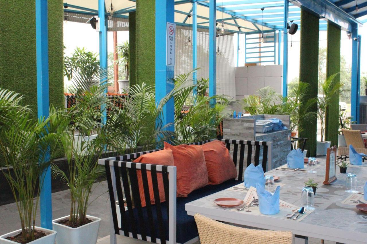 Jalsa Resort Indore Bagian luar foto